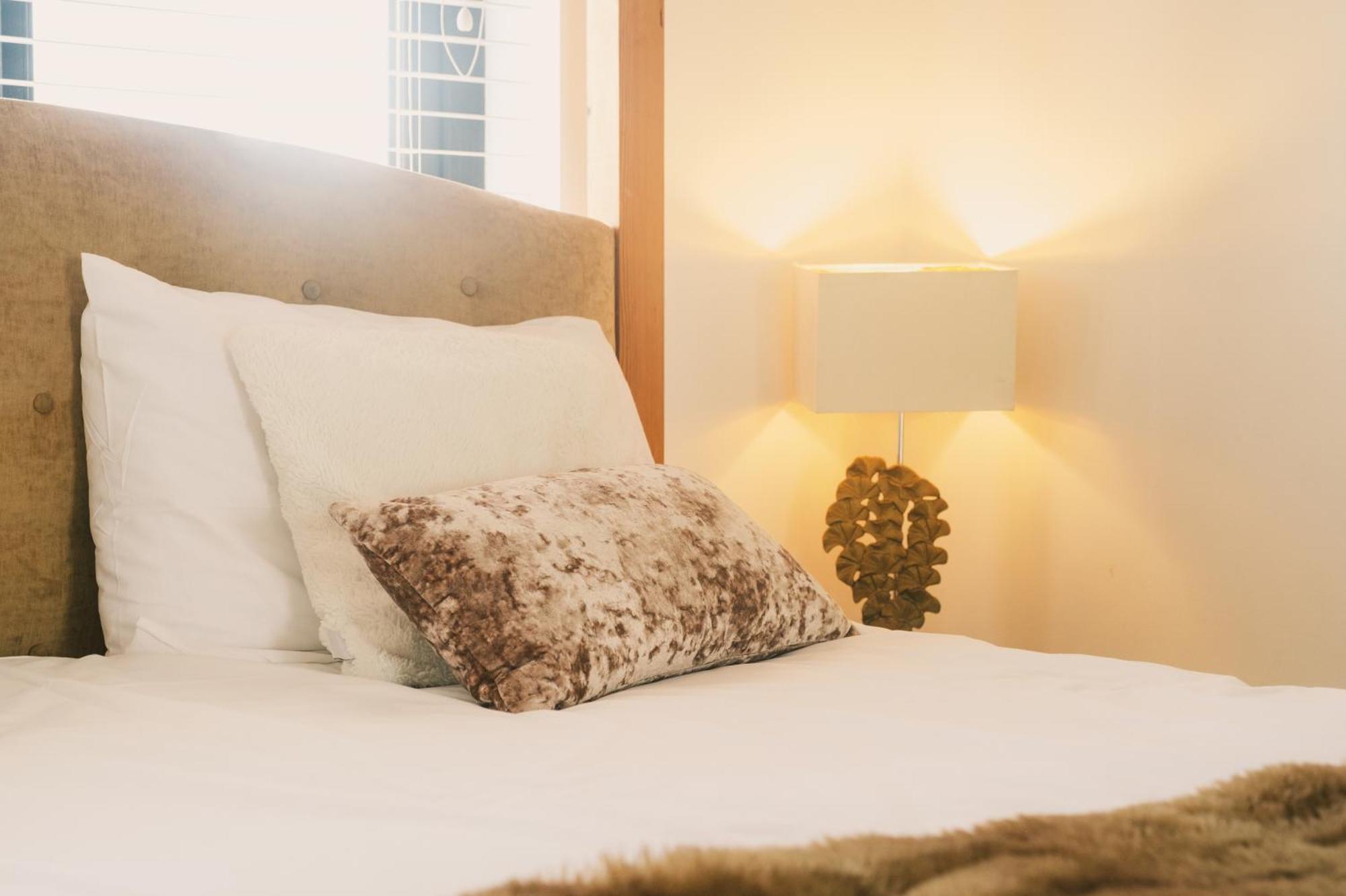 Bed and Breakfast Mocha Newcastle Голуэй Экстерьер фото